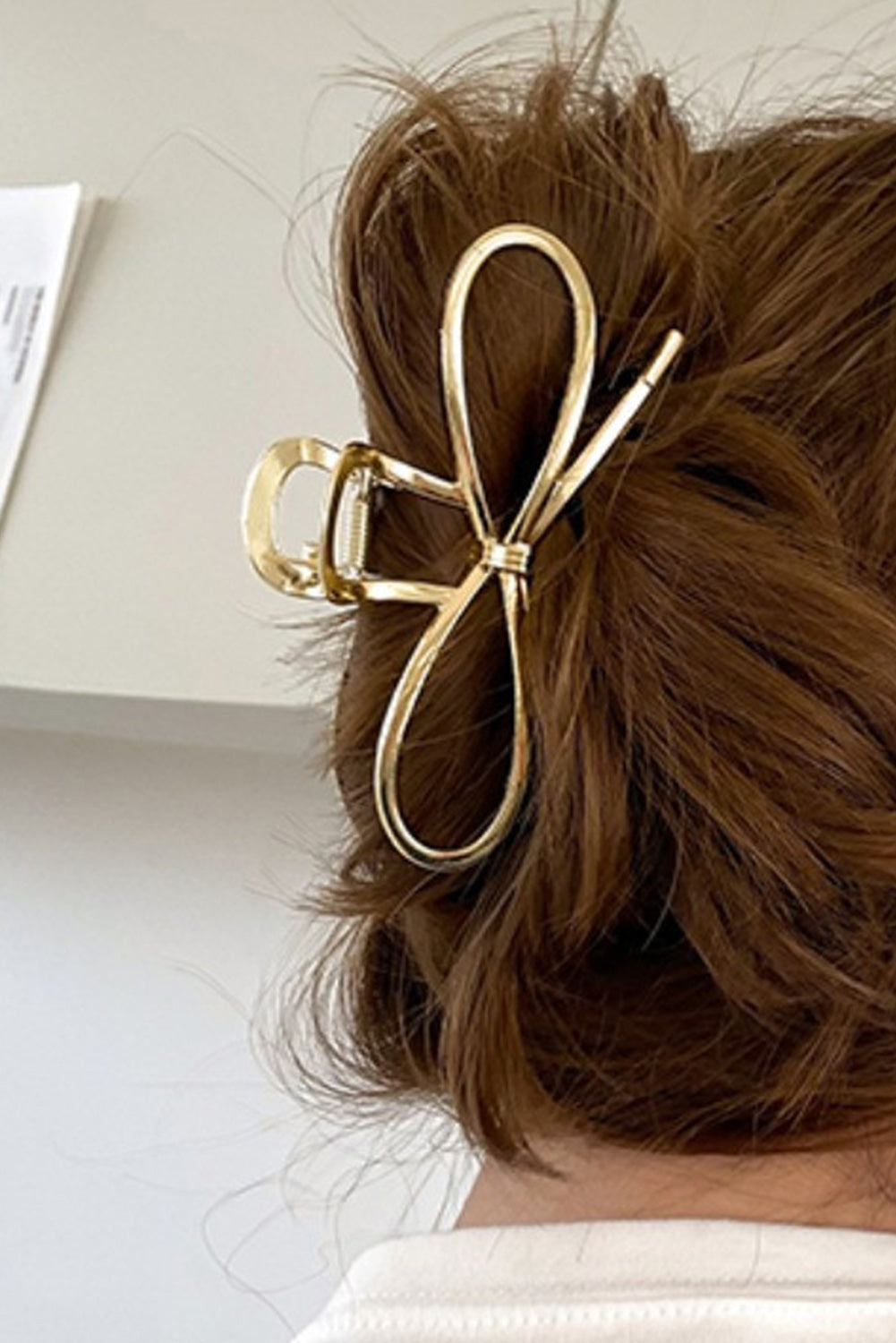 Women’s Gold Bow Hair Claw Clip