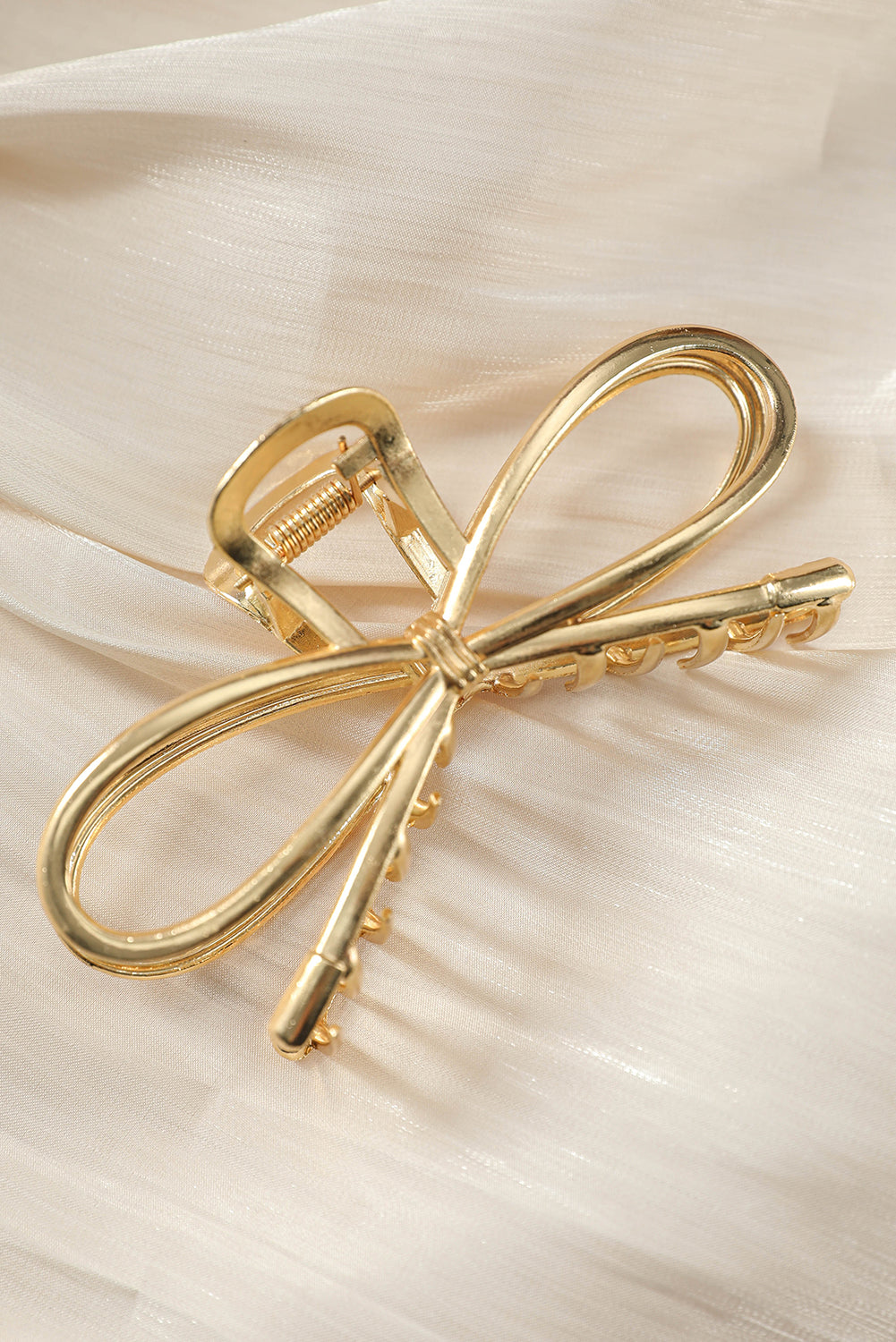 Women’s Gold Bow Hair Claw Clip