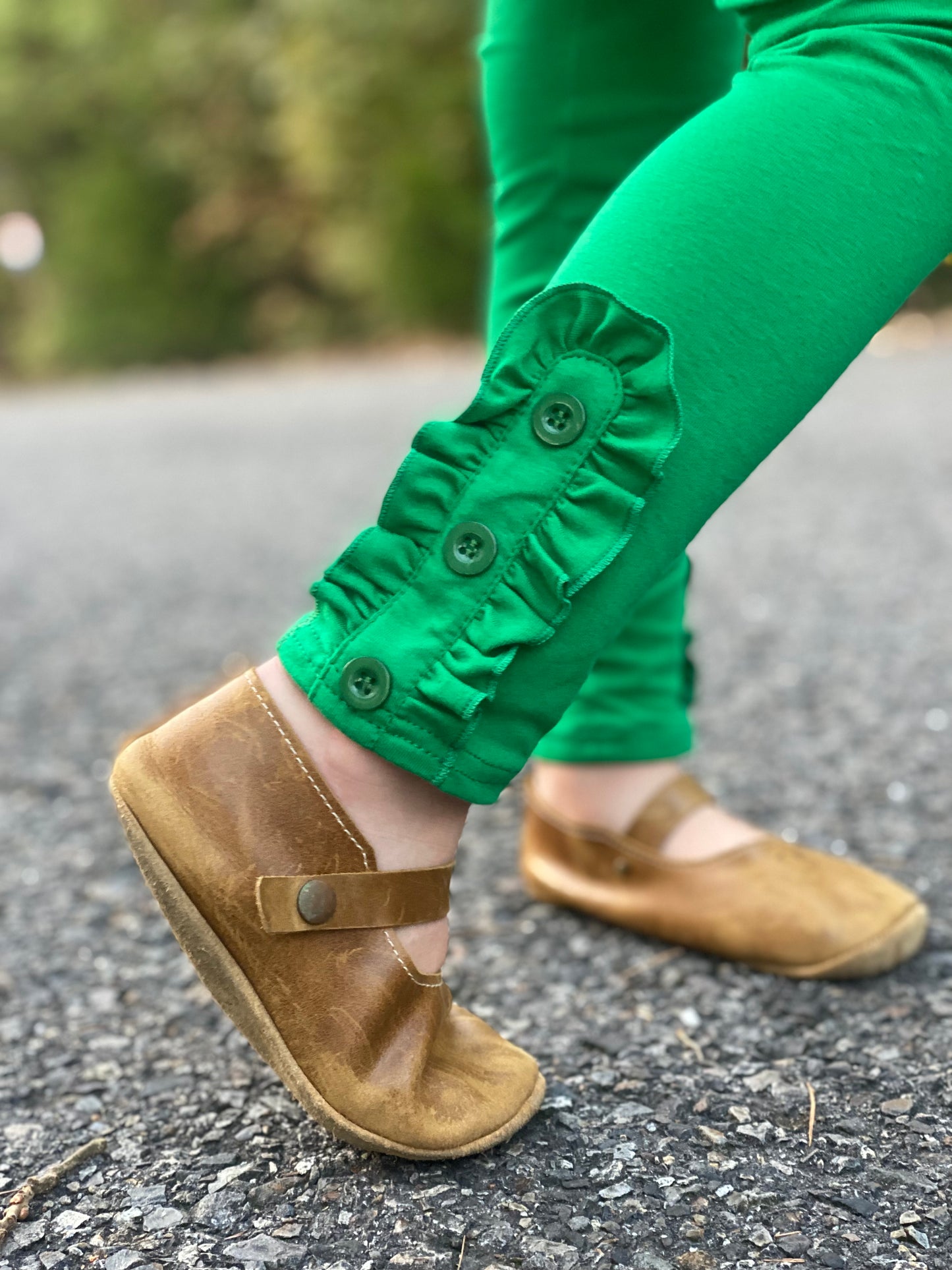 Girls Green Ruffle and Button Legging