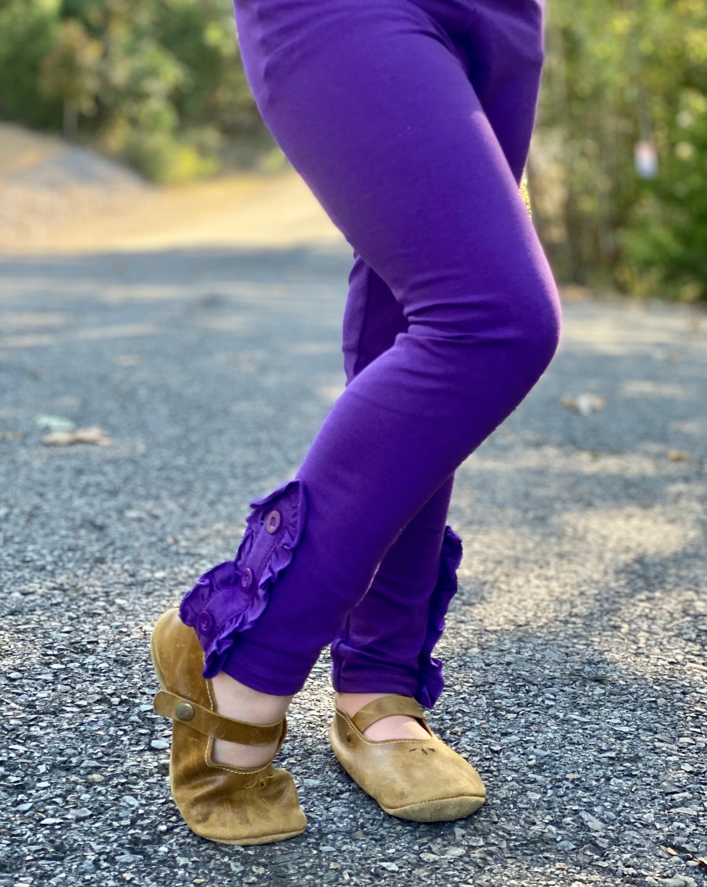 Girls Purple Ruffle and Button Legging